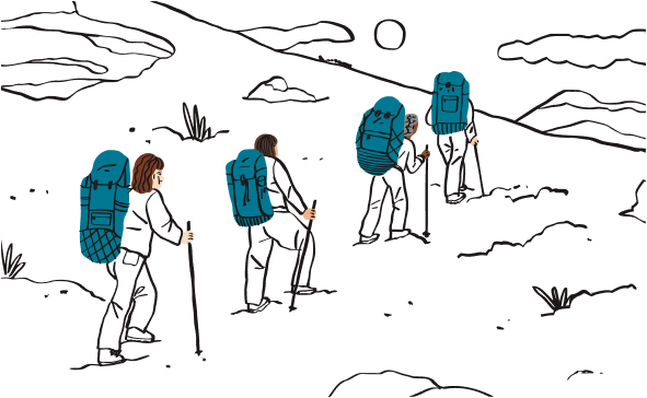 Quatro pessoas carregando mochilas e bastões de caminhada subindo uma colina